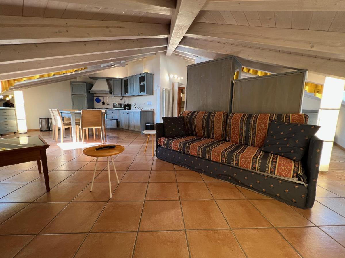 Studio Apartments Baia Azzurra 7 Торболе Экстерьер фото