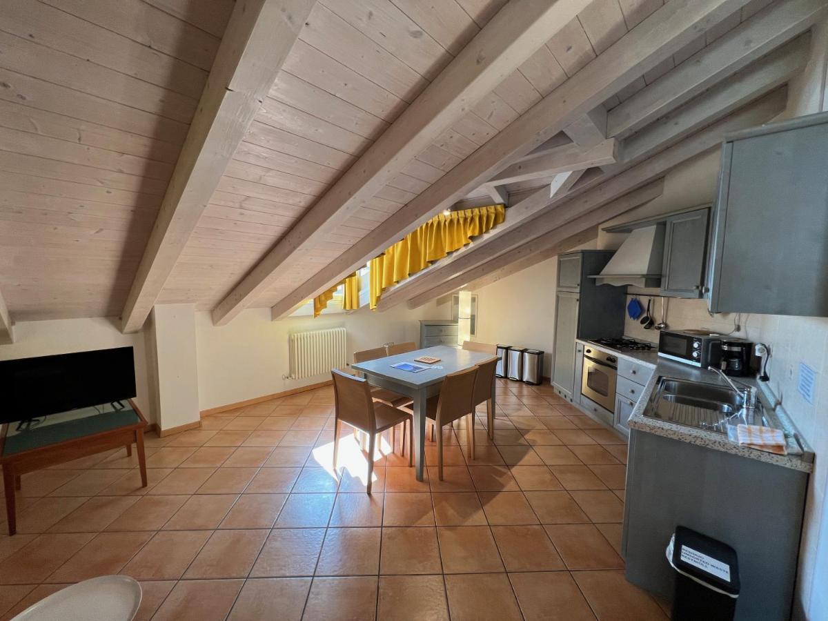 Studio Apartments Baia Azzurra 7 Торболе Экстерьер фото