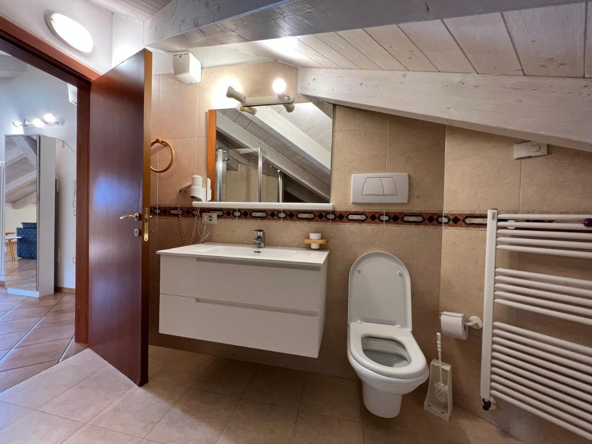 Studio Apartments Baia Azzurra 7 Торболе Экстерьер фото
